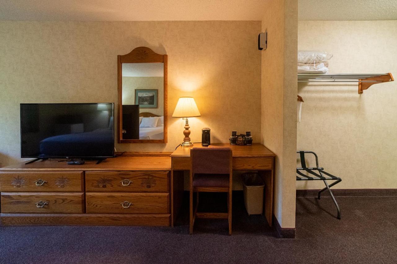 Willabee'S Motel Brimley Екстер'єр фото