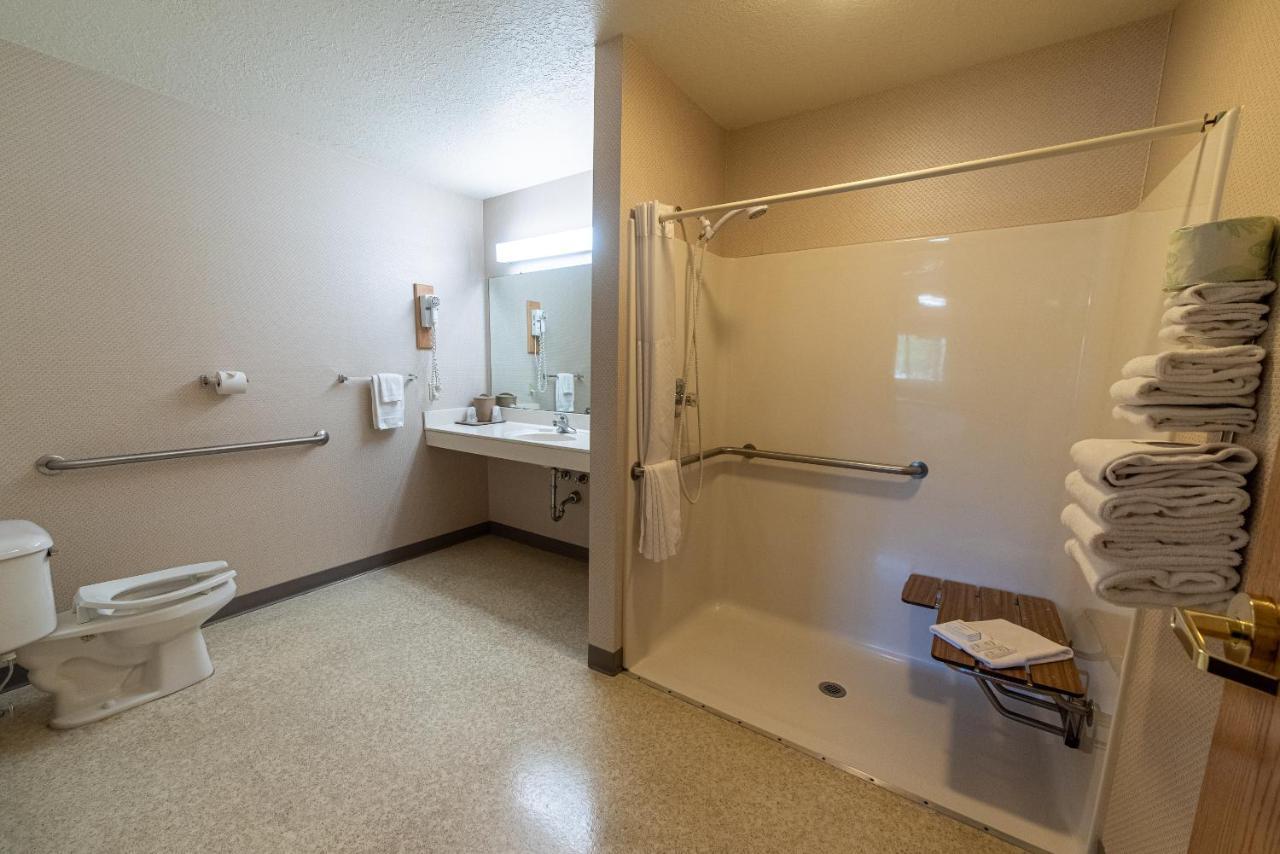 Willabee'S Motel Brimley Екстер'єр фото